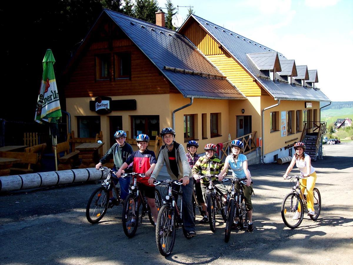 Sportcentrum Klinovec Loučná pod Klínovcem Esterno foto